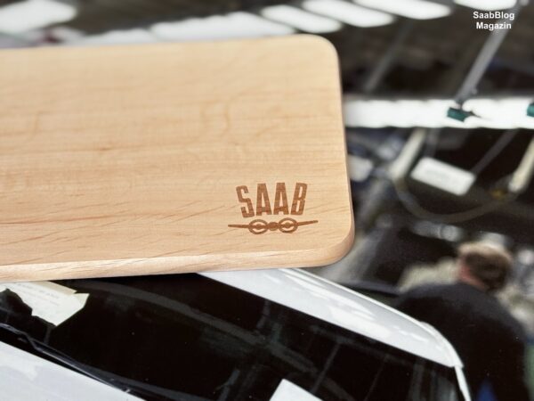 Saab Frühstücksbrett